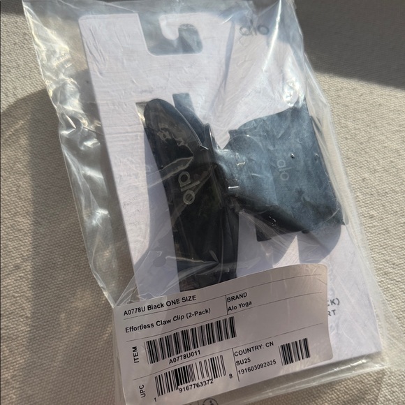 Effortless Claw Clips - Set of 2 - Picture 3 of 3